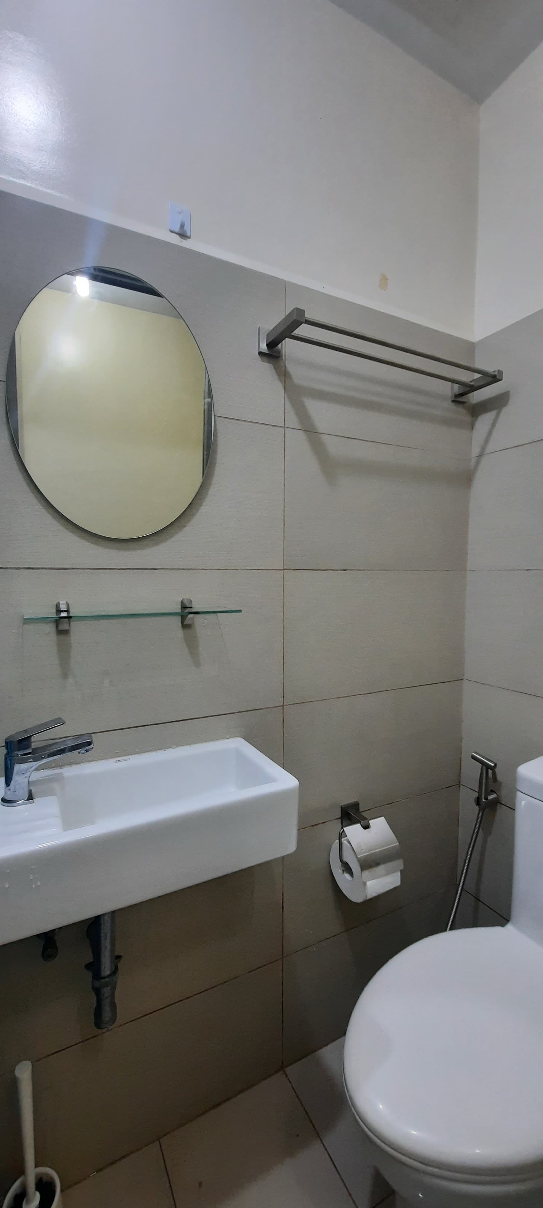 STUDIO UNIT AT GREEN RESIDENCES (NEAR DE LA SALLE UNIVERSITY) ALONG TAFT AVENUE MALATE MANILA - Image 4 of 5