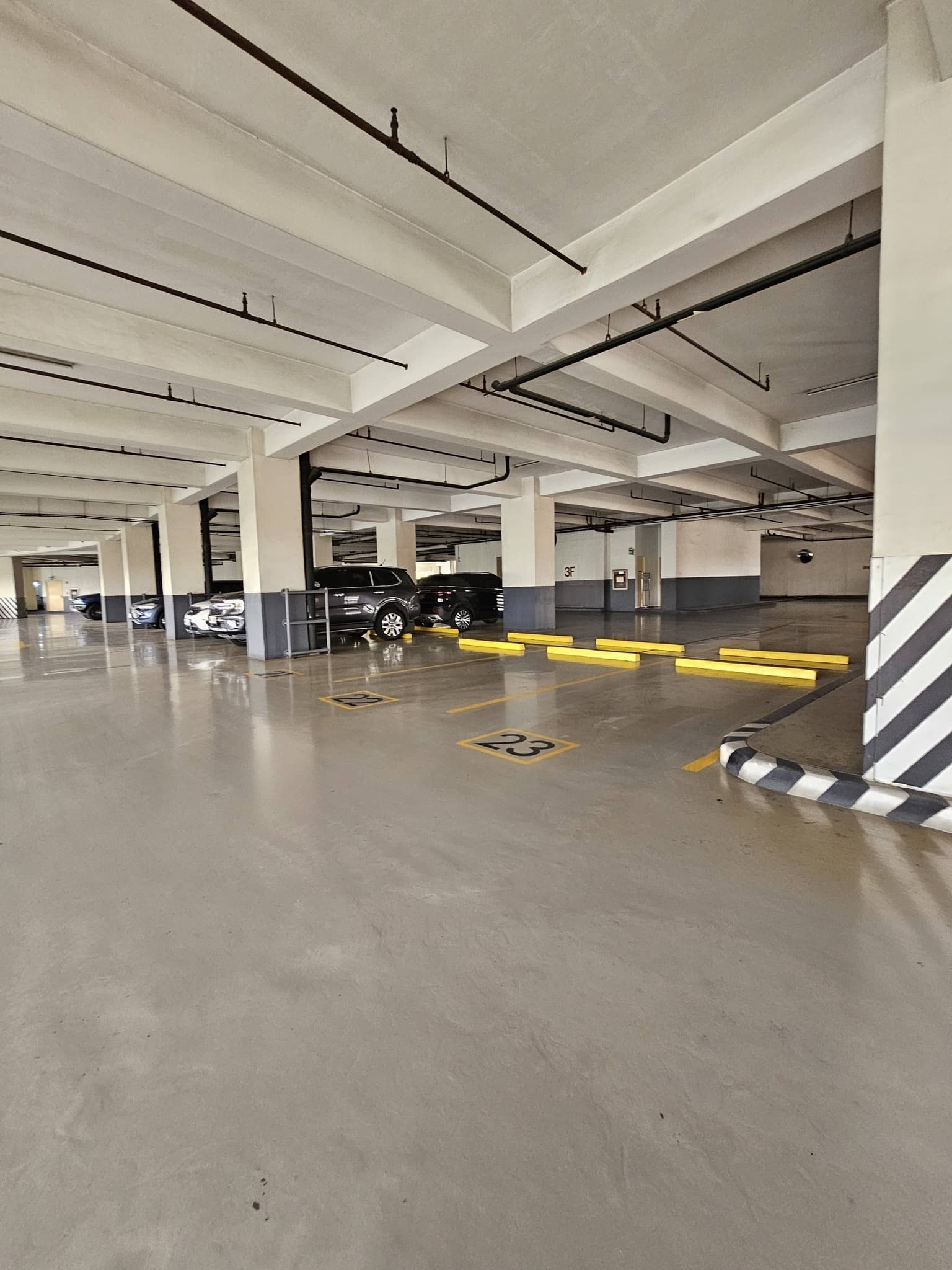 🏢 Elegantly Renovated 1BR Condo for Sale with 1 Parking Slot — Blue Residences Katipunan - Image 5 of 5
