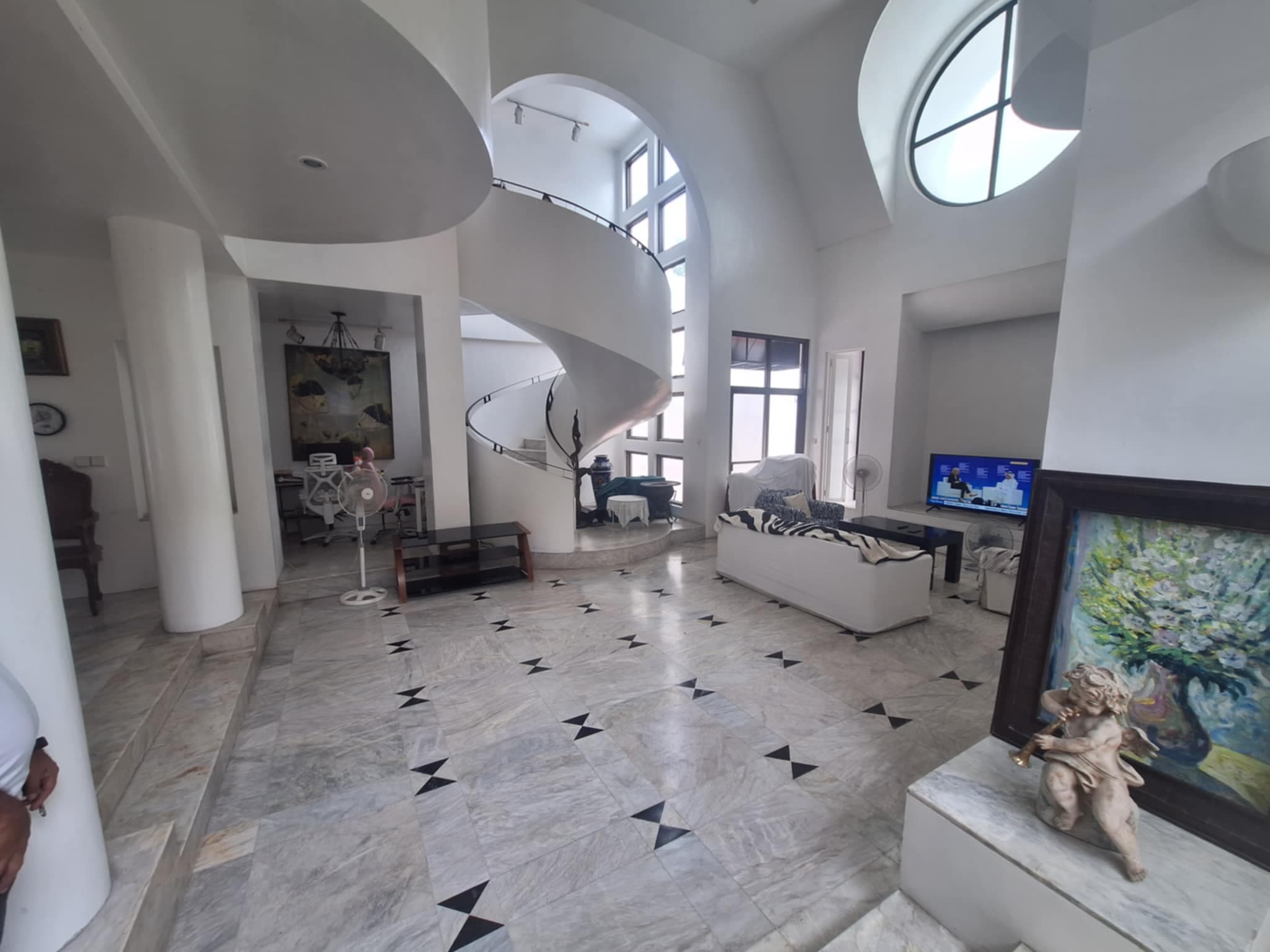 HOUSE FOR SALE IN NORTH SUSANA VILLAGE QUEZON CITY - Image 2