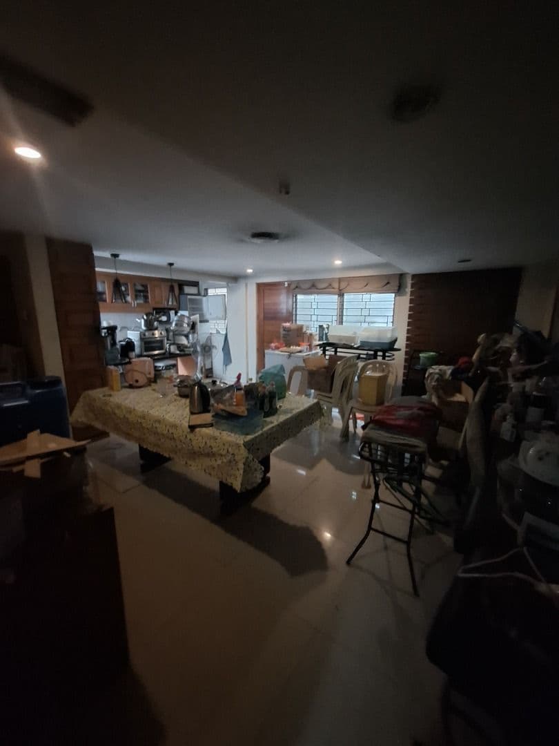 FOR SALE – 2 adjacent House & Lot in Capitol 8, Pasig City - Image 3 of 5