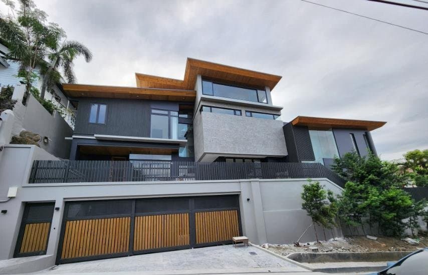 ELEGANT CORNER RESIDENCE IN ST. IGNATIUS VILLAGE, QUEZON CITY - Image 4