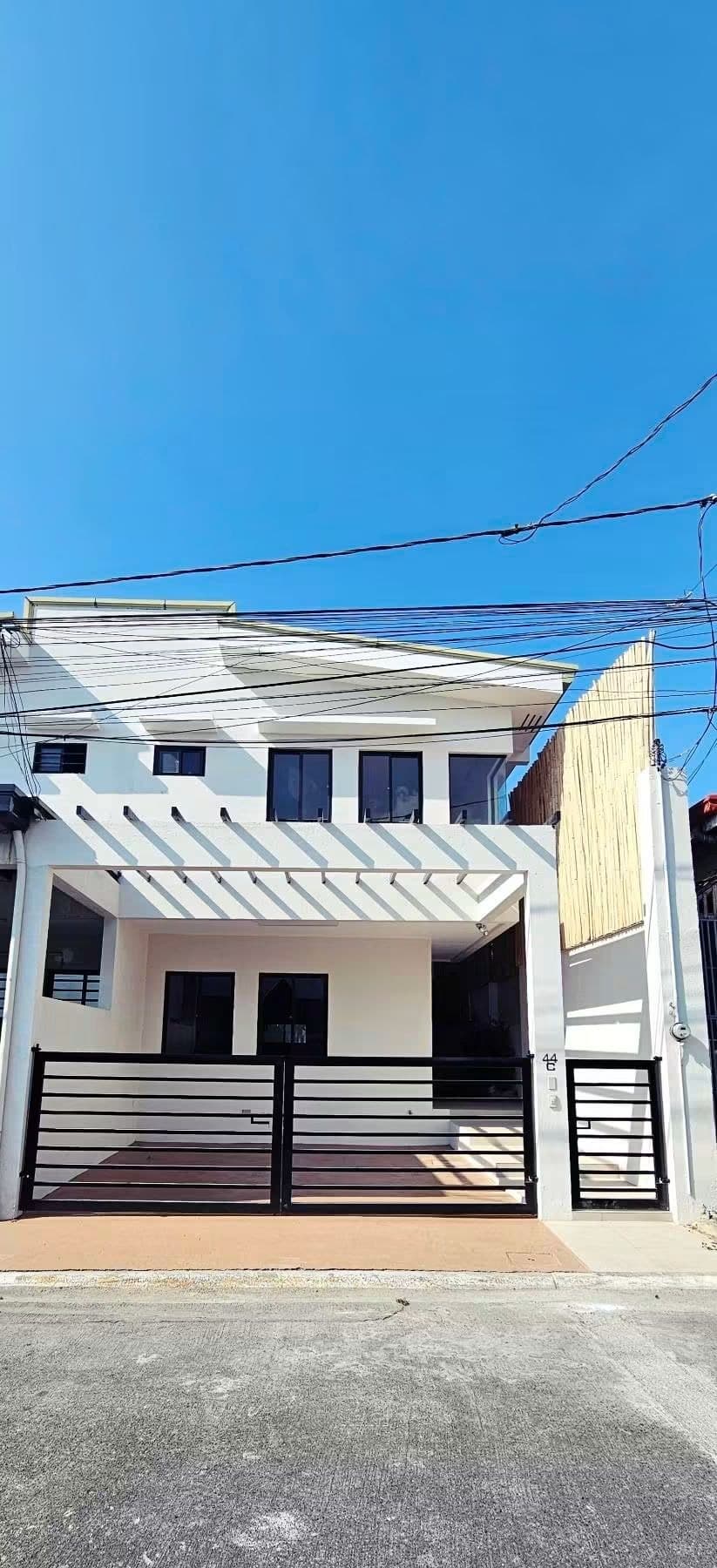 Luxury duplex at BFTHAI , BF HOMES LPC — photo 1 of 3