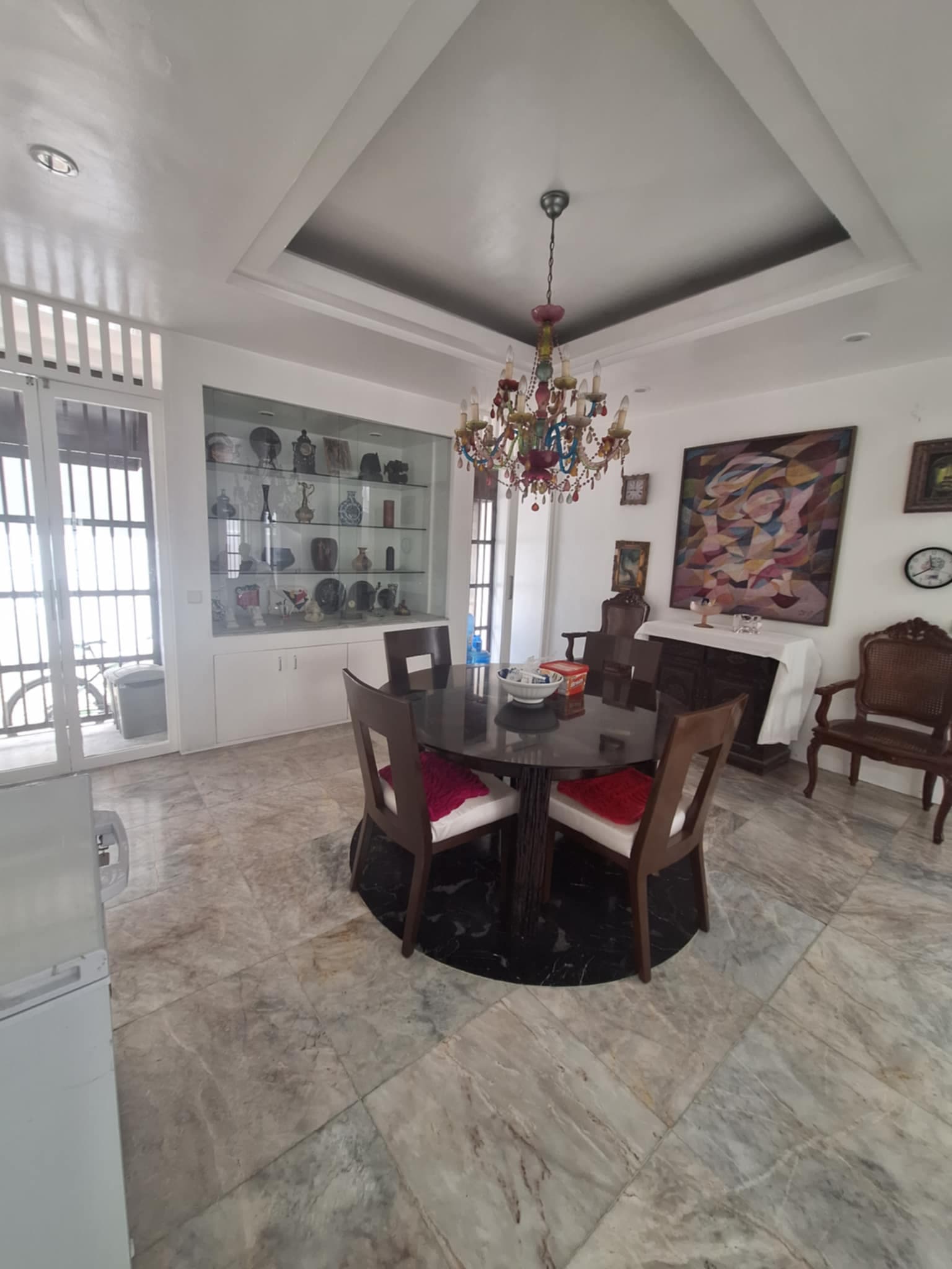 HOUSE FOR SALE IN NORTH SUSANA VILLAGE QUEZON CITY - Image 3