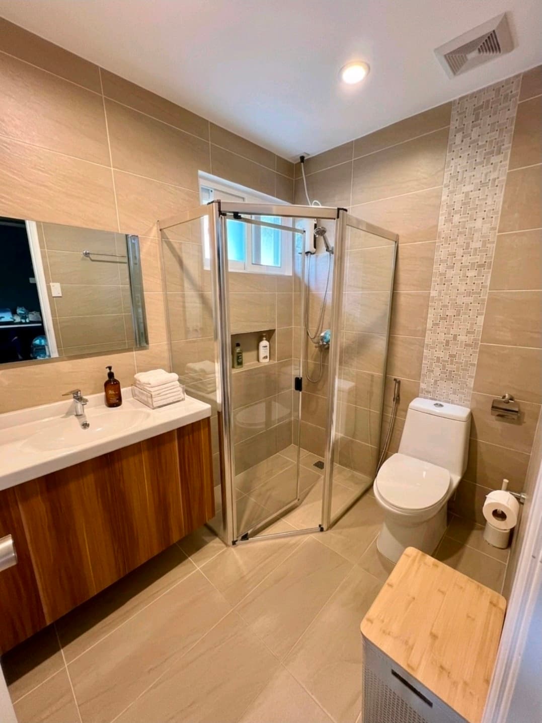 3 Bedroom plus Guestroom in Ayala Alabang Village - main photo