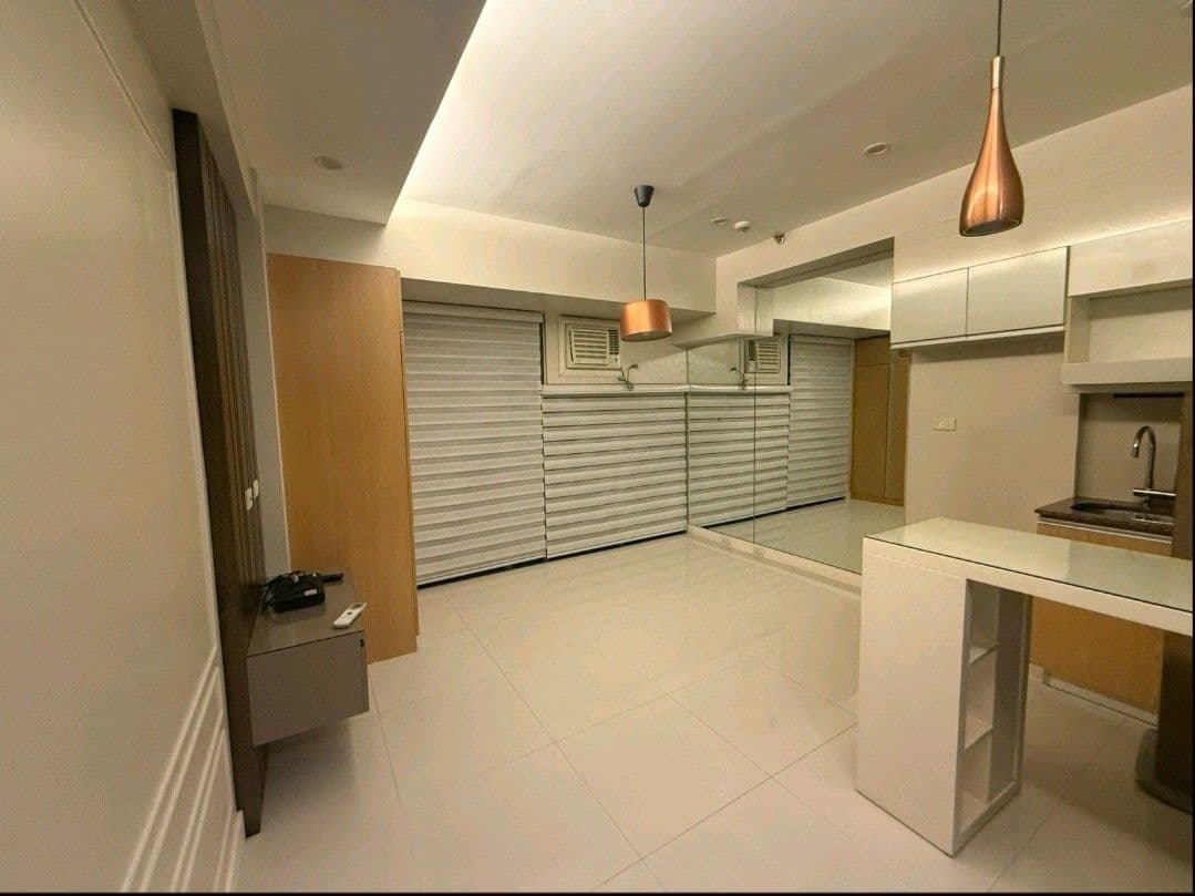 Bagsak Presyo Sale - Studio Unit – Ready for Move-In - Image 2 of 5