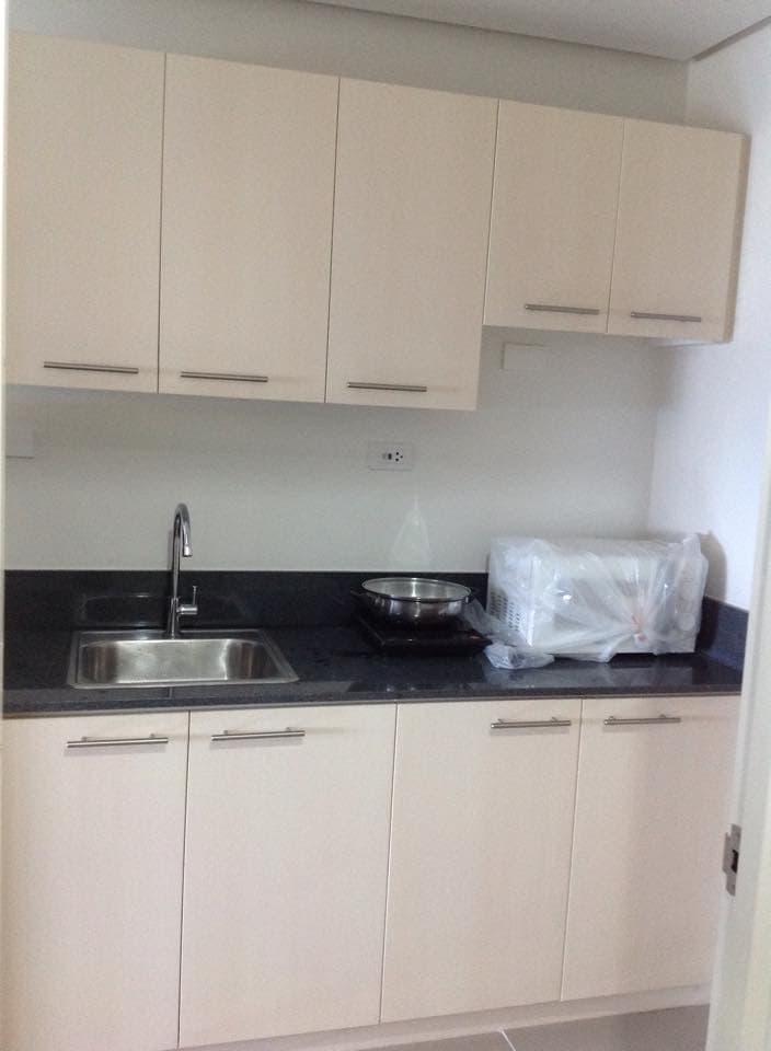 For lease - cozy studio unit, fully  furnished at SM Blue Residences beside Ateneo de Manila - Image 2 of 5
