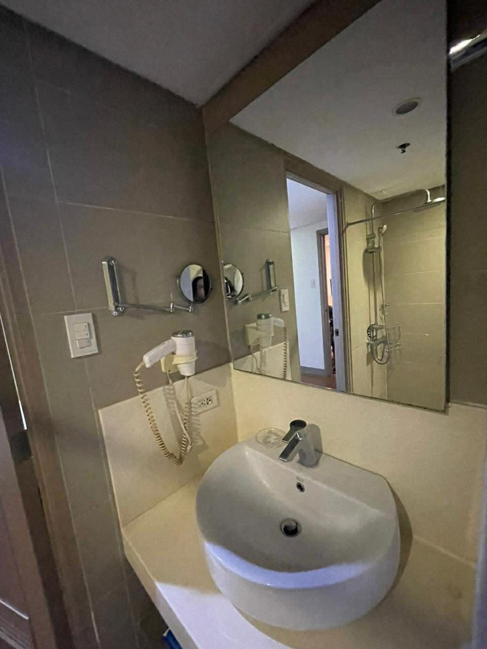 Serenity residence, Makati - Image 4 of 5
