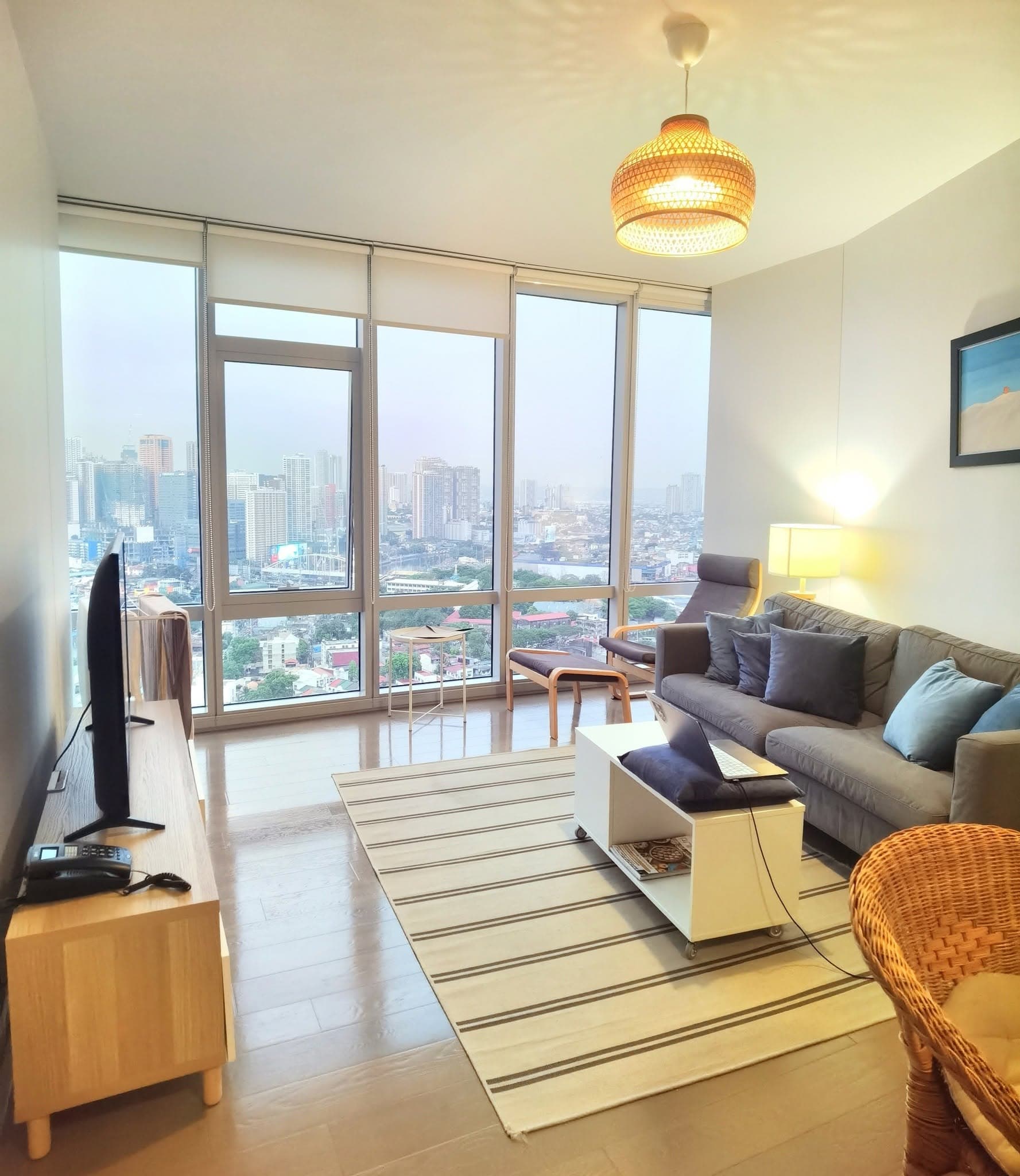 FOR LEASE:  1 Bedroom with Parking Slot The Proscenium Residences Rockwell Center  Estrella St. corner J.P Rizal Ave. Makati City - Image 1 of 5