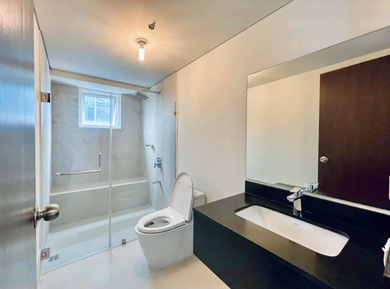 1BR KROMA TOWER 56 SQM CORNER UNIT (Ayala Ave & Makati Med view) - Image 2