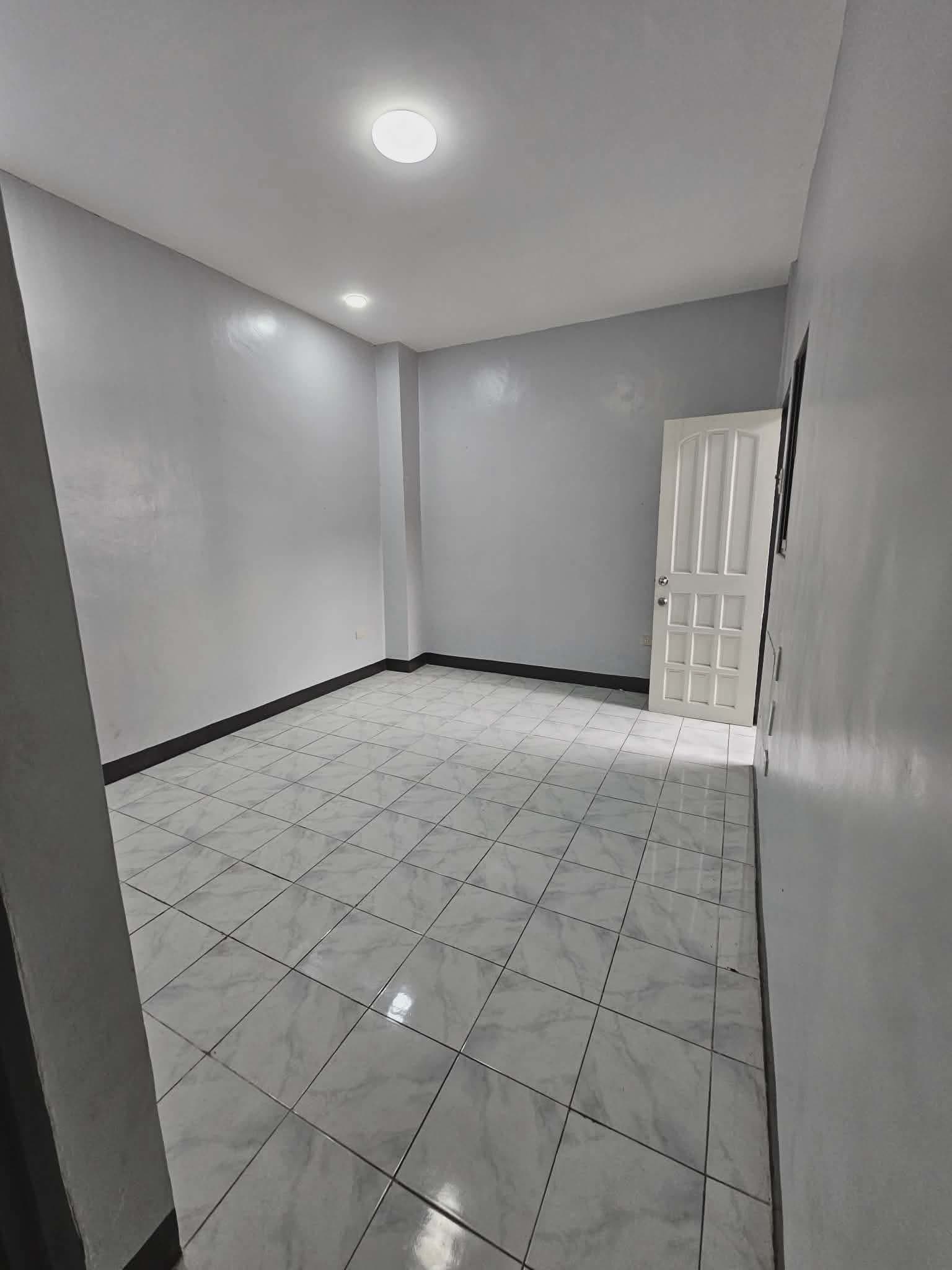 🏡 PROPERTY FOR SALE WITH BUSINESS POTENTIAL — Soldier’s Hills, Bacoor, Cavite 🏡 - Image 3 of 6