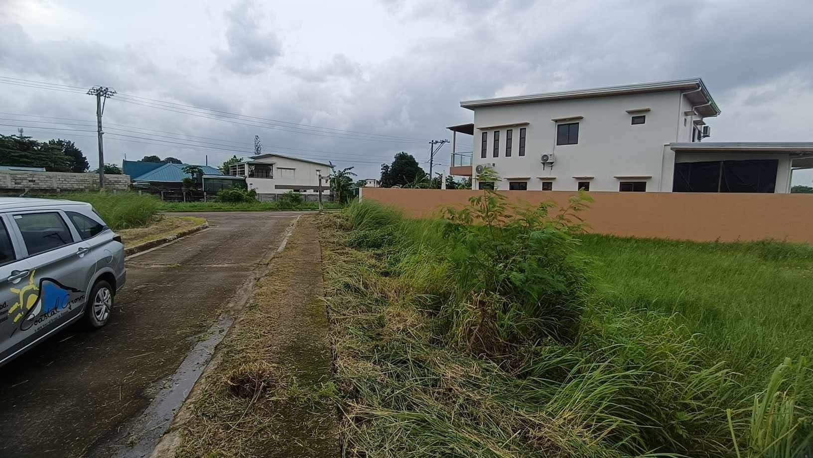 Lot - main photo