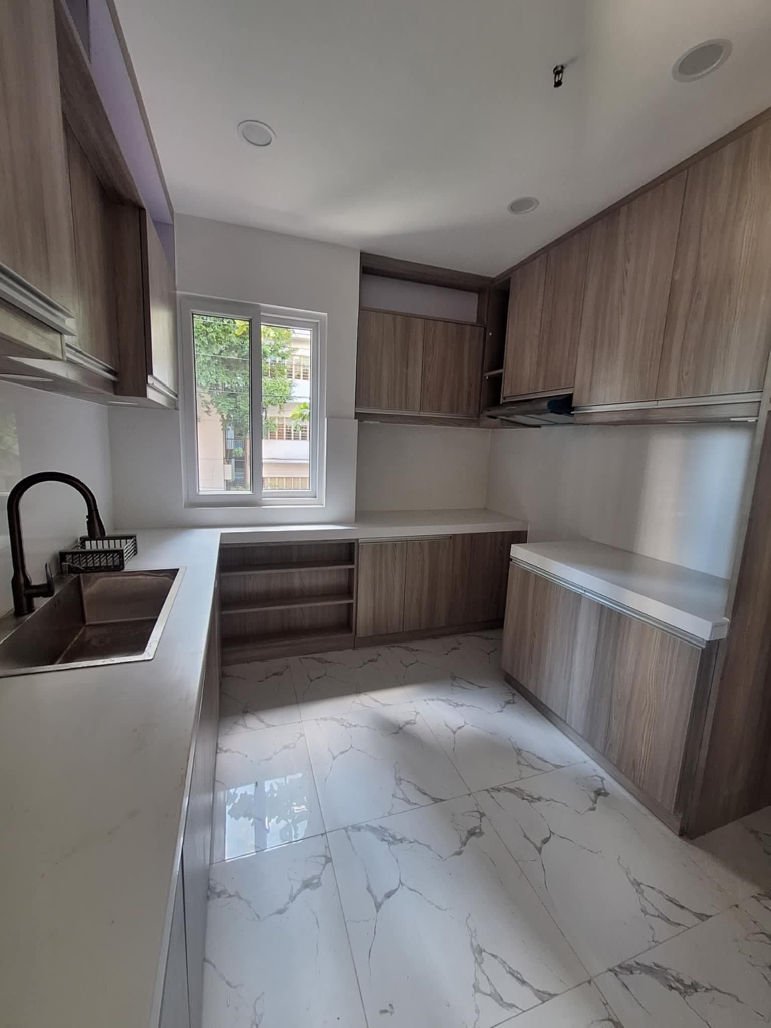 3 BR FOR SALE AT VALLE VERDE MANSIONS PASIG ONLY P21M NET - Image 1