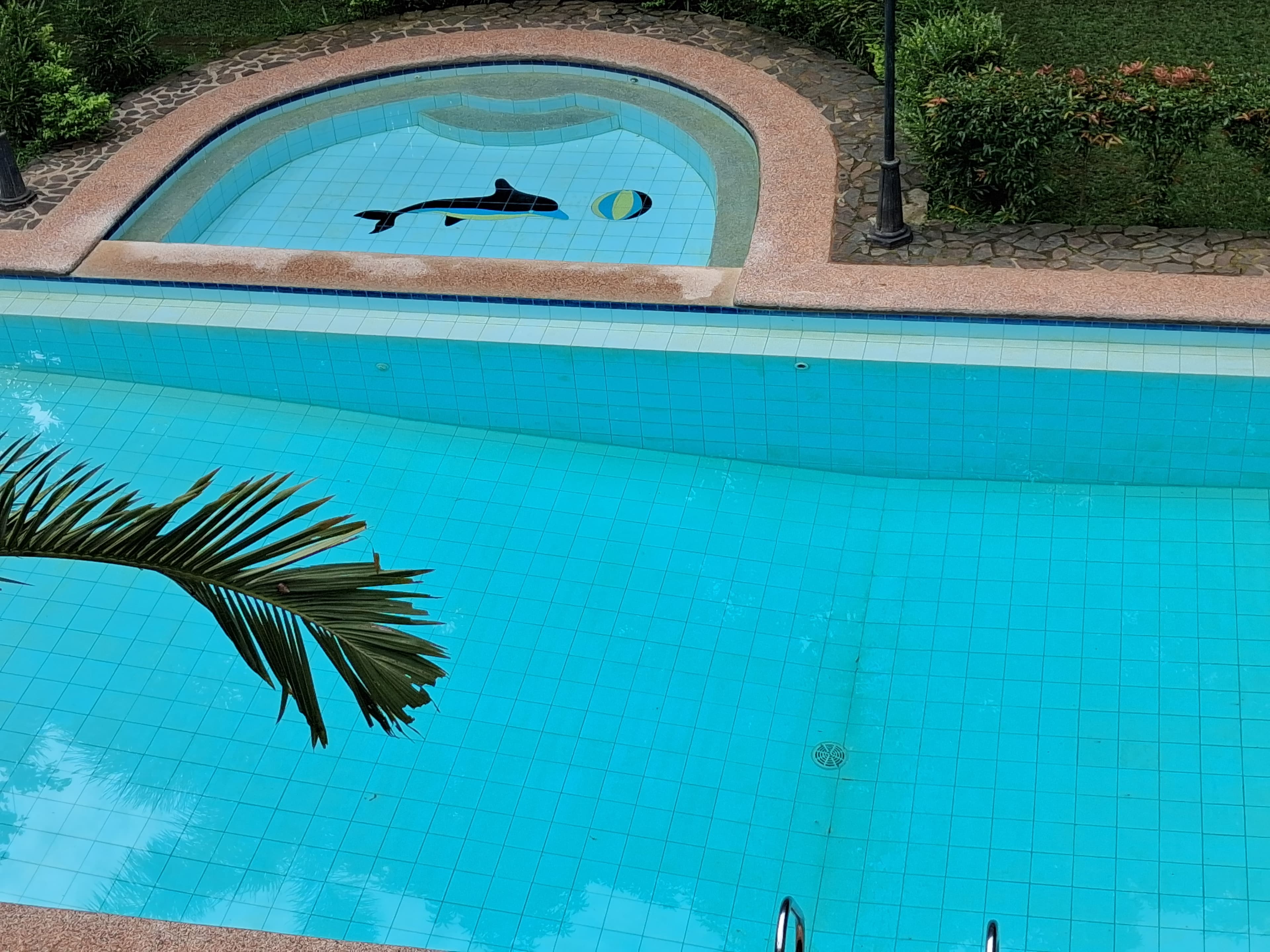 Beautiful Valley Golf House and Lot For Sale With Pool - Image 10