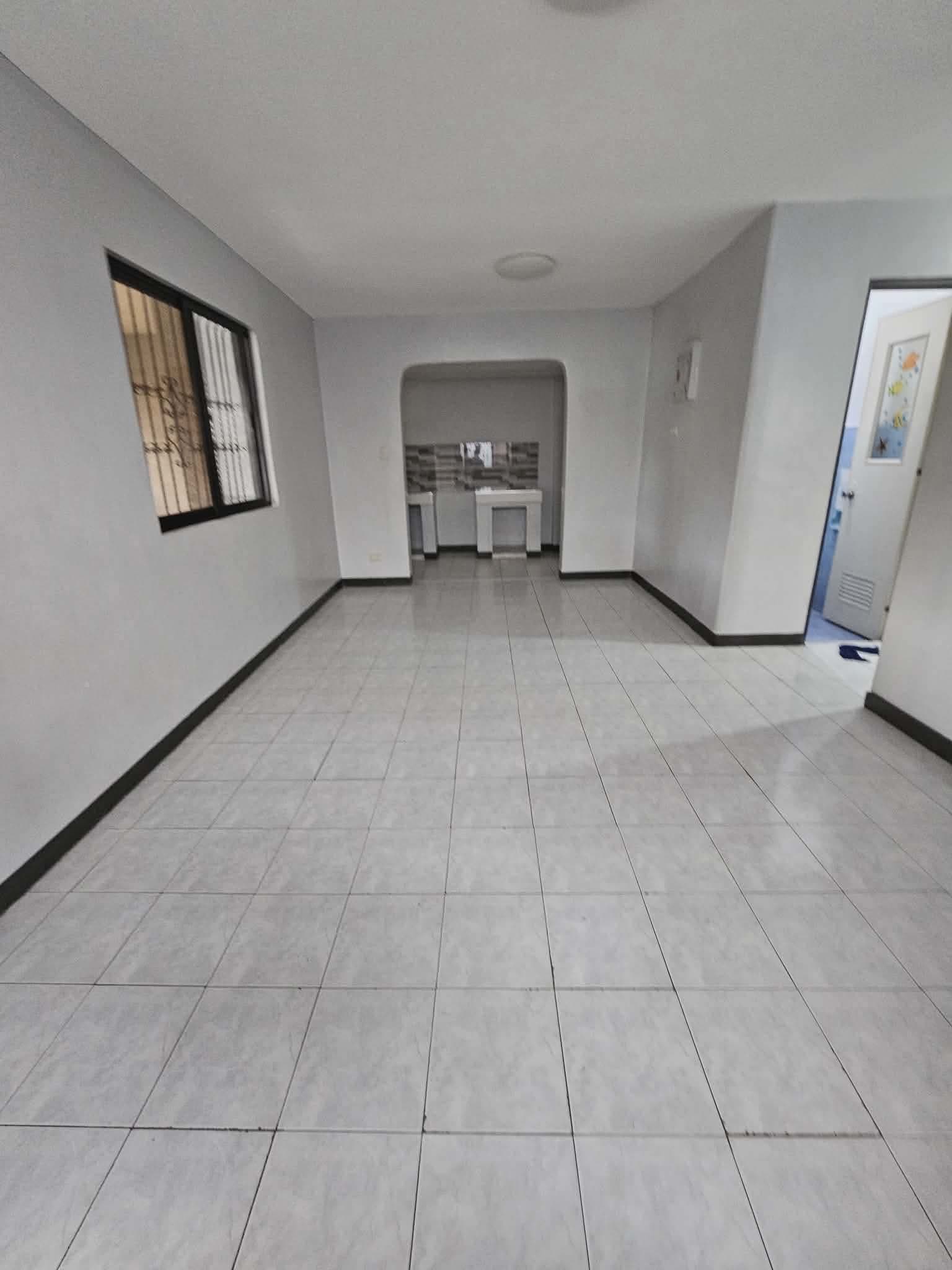 🏡 PROPERTY FOR SALE WITH BUSINESS POTENTIAL — Soldier’s Hills, Bacoor, Cavite 🏡 - Image 5 of 6