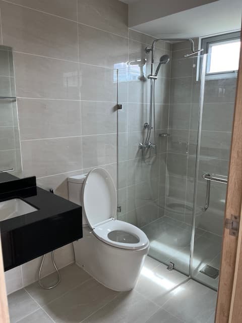 Brand New Spacious 2-Bedroom + Maid’s Room at Orean Place 1 Vertis North by Alveo Land near Solaire Resorts North - Image 4