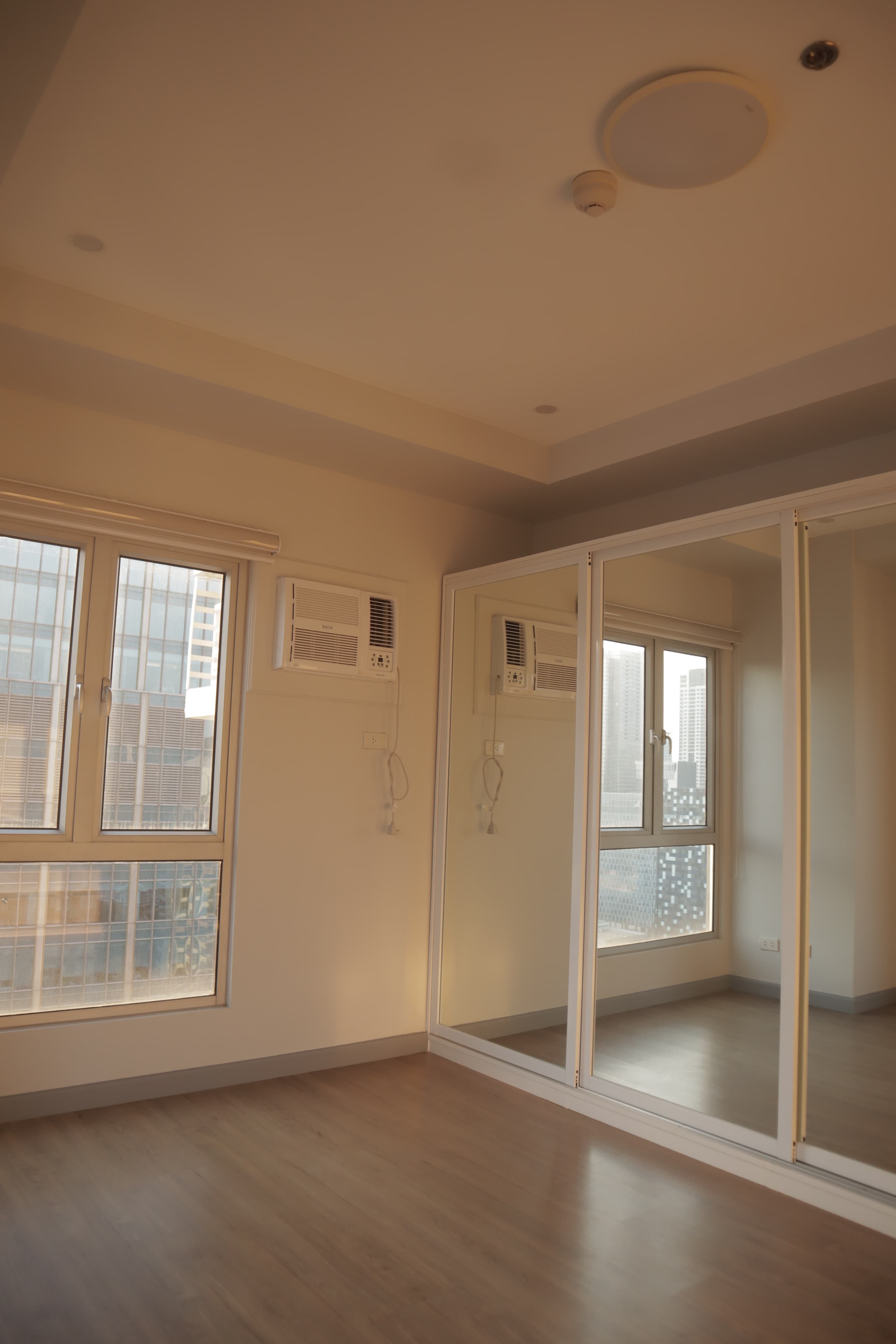 3BR semi-furnished condo for rent in BGC - main photo