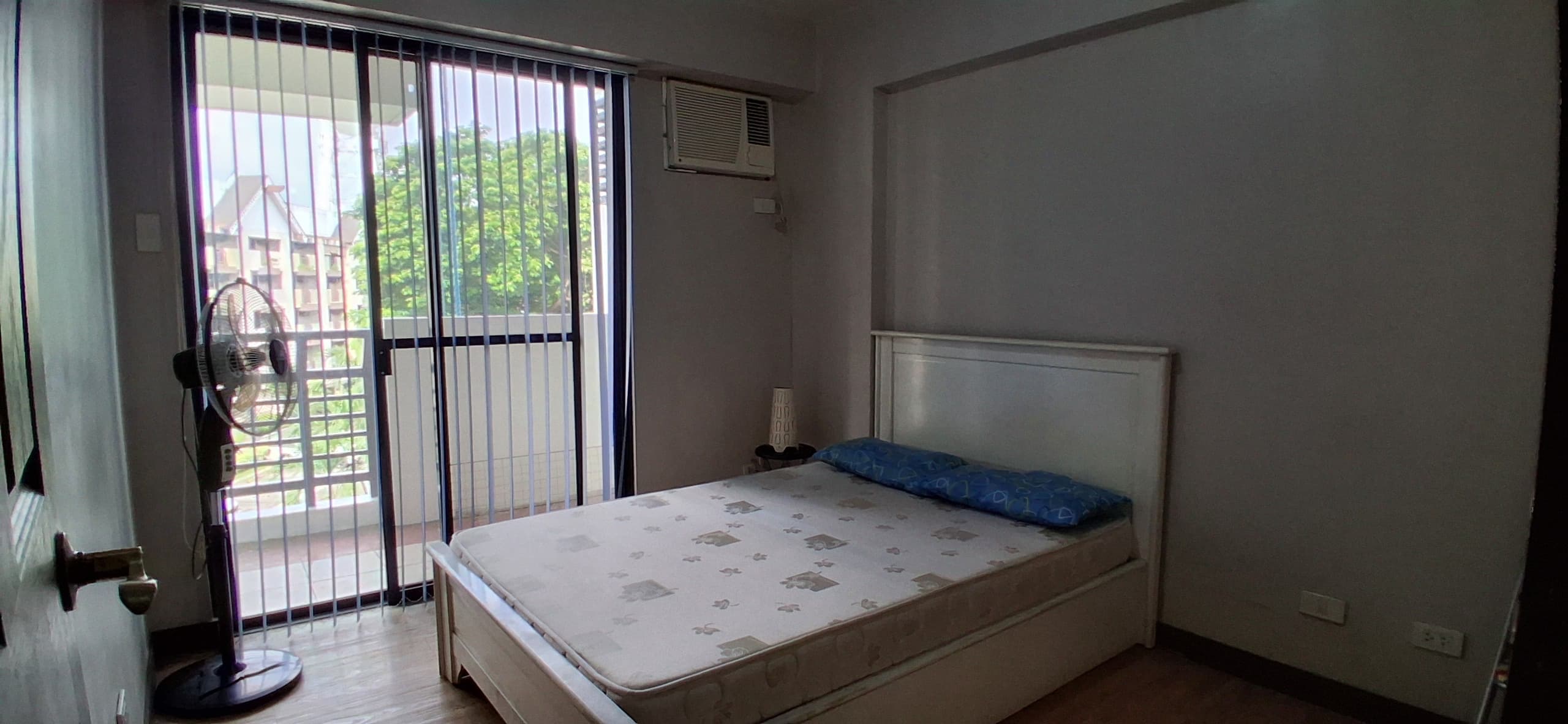2BR CONDO UNIT WITH PARKING SLOT FOR SALE AT EAST RAYA GARDENS, MERCEDES AVE., SAN MIGUEL, PASIG CITY - Image 3 of 5