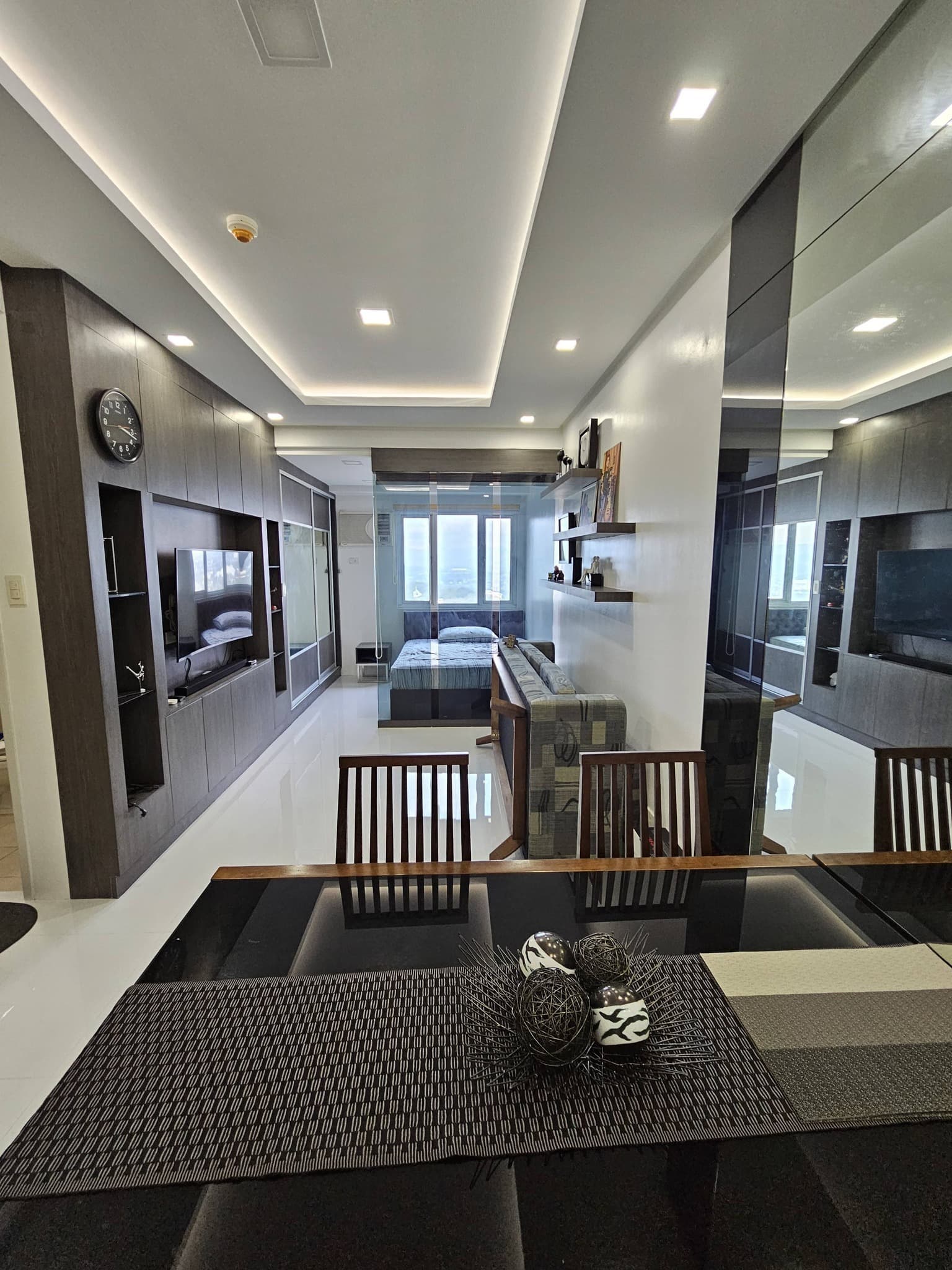 🏢 Elegantly Renovated 1BR Condo for Sale with 1 Parking Slot — Blue Residences Katipunan - Image 2 of 5