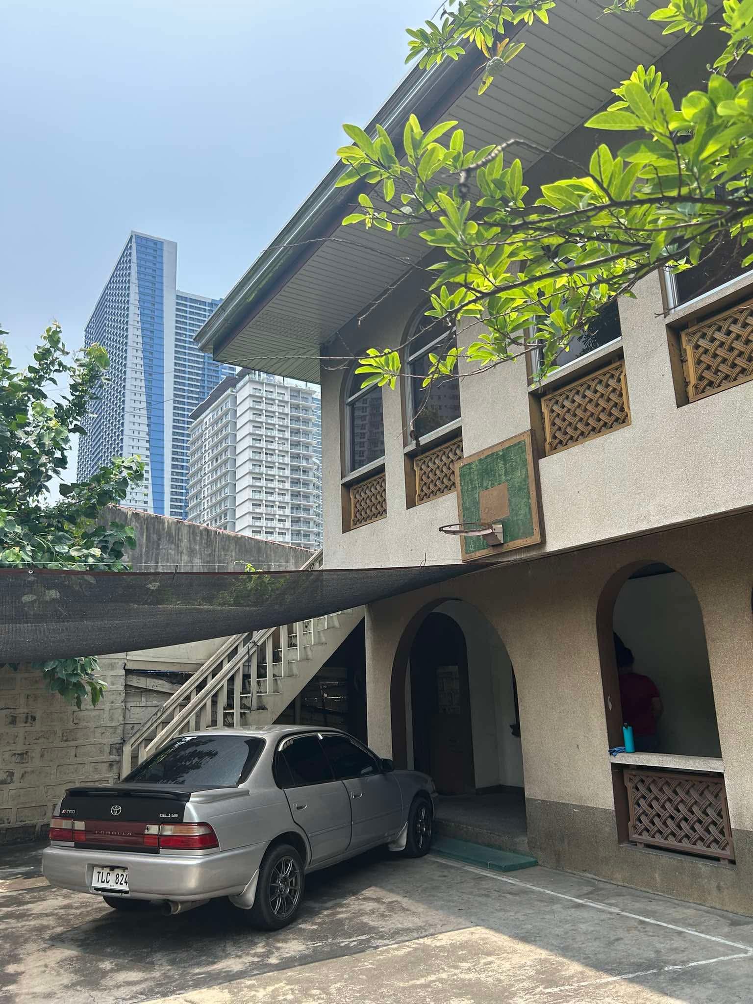EXCLUSIVE LISTING FOR SALE: Residential House & Lot – South Avenue, Makati City - main photo