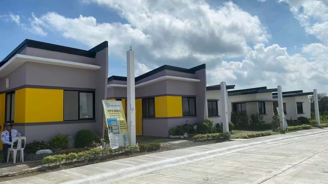 Bungalow Type House at Paradisimo Naic - main photo