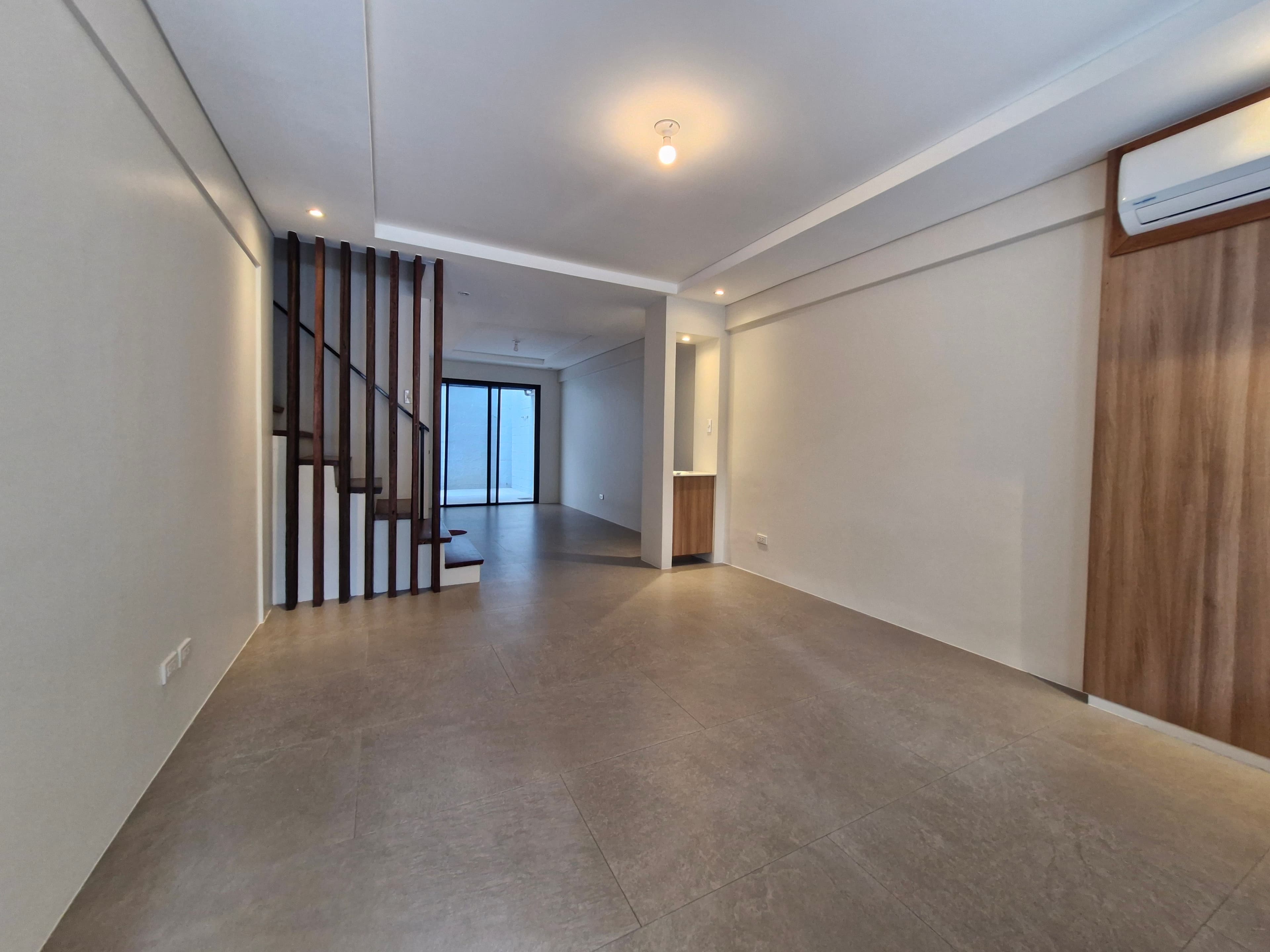 3BR semi-furnished townhouse for rent near Rockwell - Image 1 of 5