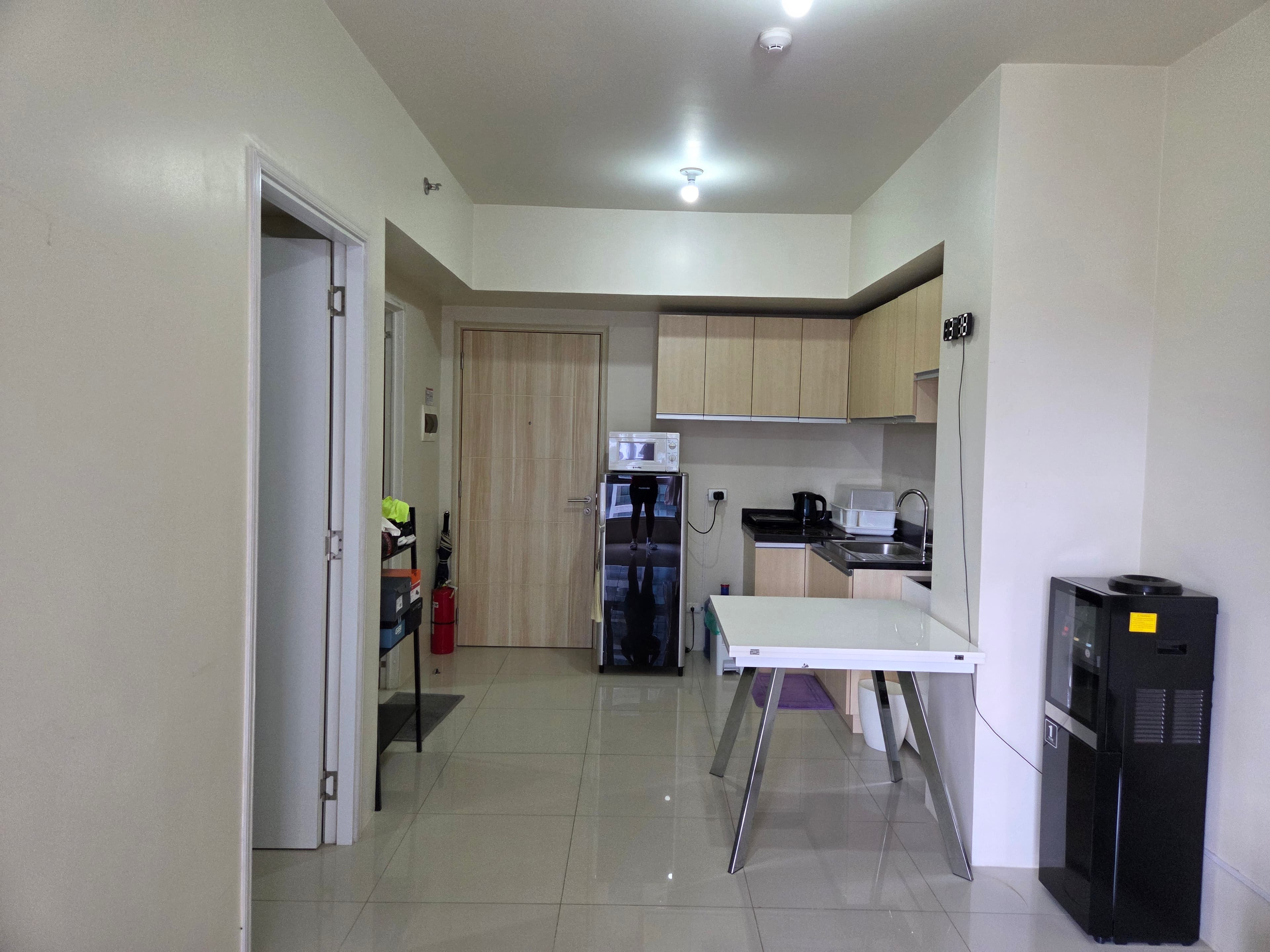 FOR SALE OR FOR RENT – Rarely Used 1-Bedroom Unit with Parking The Montane, Bonifacio Global City (BGC) - Image 4 of 5