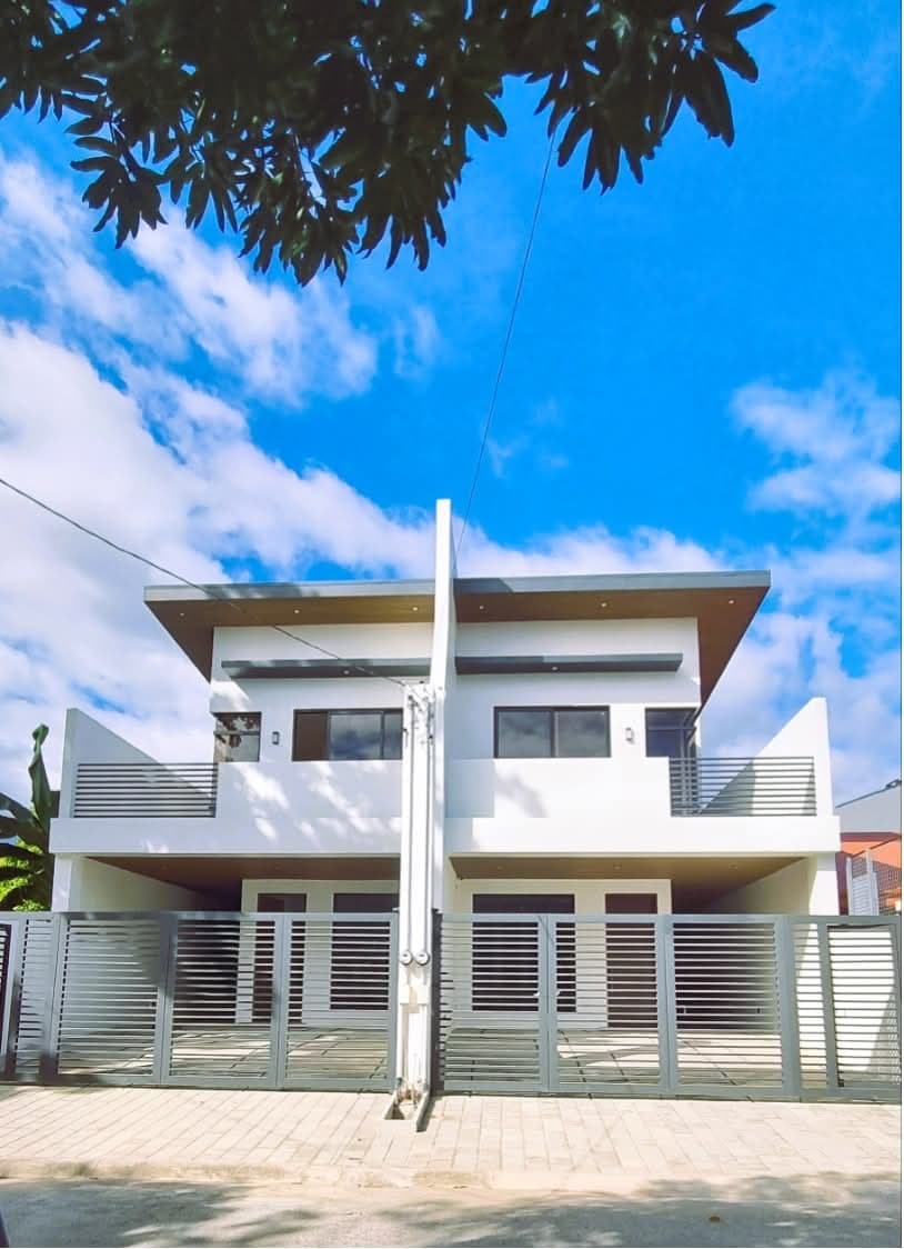 Rare 4BR|Duplex| Village East - Image 1 of 1