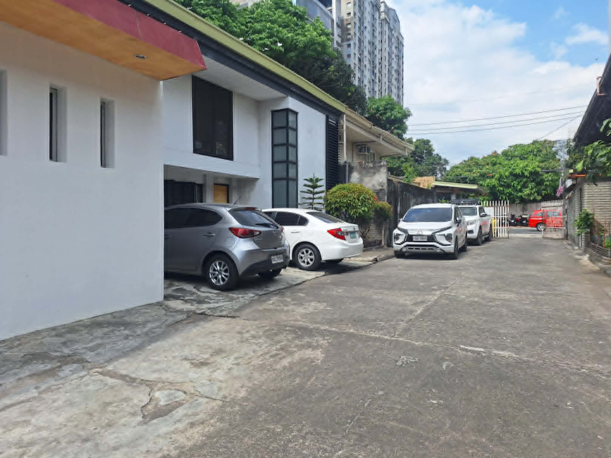 FOR SALE: Prime Residential Property with Commercial Potential 📍 Scout Borromeo / Samar Avenue, Quezon City - Image 2 of 5