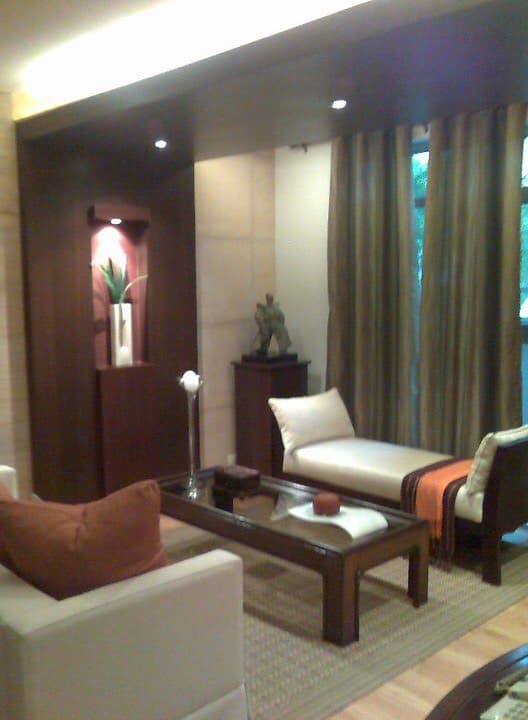 3BR townhouse for sale near Rockwell Makati — photo 1 of 2