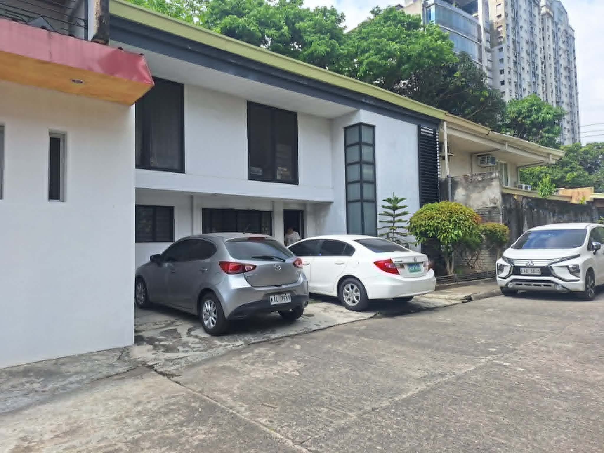 FOR SALE: Prime Residential Property with Commercial Potential 📍 Scout Borromeo / Samar Avenue, Quezon City - Image 1 of 5