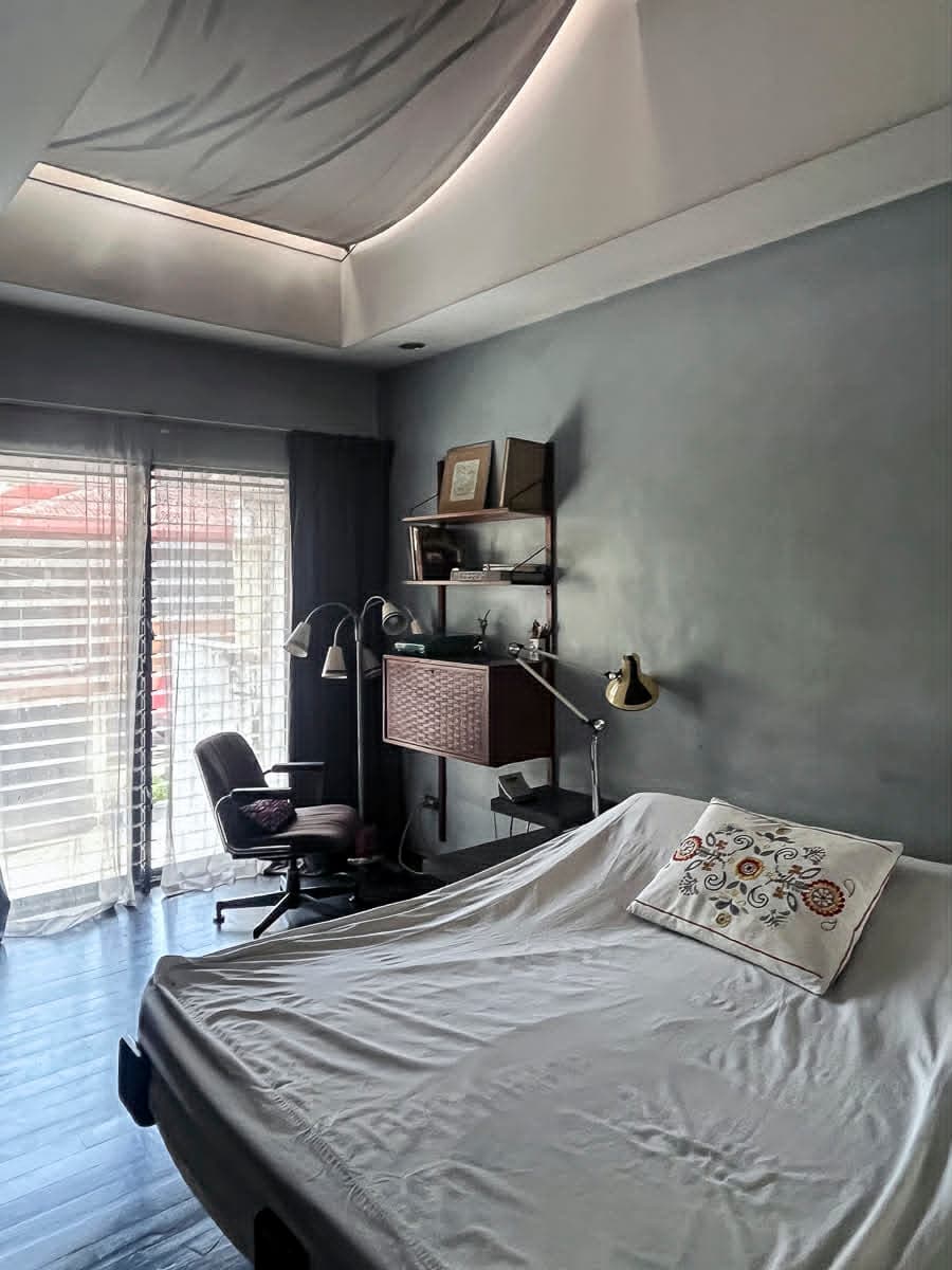 FOR SALE: Prime Residential Property with Commercial Potential 📍 Scout Borromeo / Samar Avenue, Quezon City - Image 4 of 5